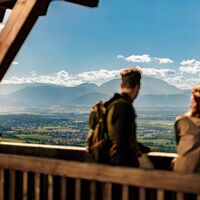 Am Aussichtsturm in Lanzenkirchen/Wiesen
