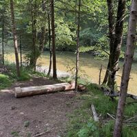 Rastmöglichkeiten mit Schwarza-Blick gibts auch (und natürlich auch Zugangsmöglichkeiten zum Wasser)