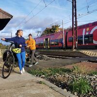 Oenovelo_Saint_Chinian_am_Canal_du_Midi_Bahnhof_Magalas_-_Geraldine_Lefranc