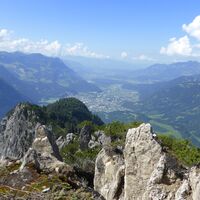 Ausblick von der Davenna ins Walgaugebiet