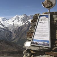 Hohsaas mit Blick auf Mischabelkette