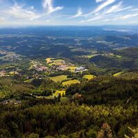 Blick von den Hängen des Schöckls auf Sankt Radegund
