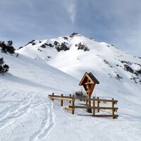 Das Andachtskreuz ist von der Waldalmbahn-Bergstation nur wenige Minuten entfernt.