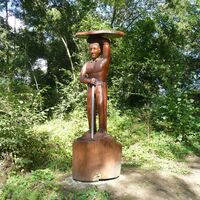 Skulptur "Keltischer Krieger" entlang des Weges