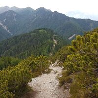 Anfahrtsweg vom Kl. Mittagskogel gesehen
