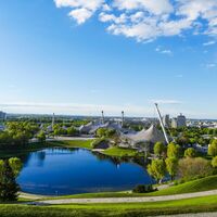 Olympiapark mit Olympiaturm
