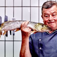 Hubert Neidhart in der Küche