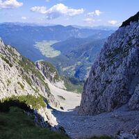 Erster Blick ins Weitkar und nach Gosau