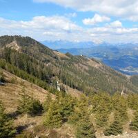 Mugel, Eisenerzer Alpen im Hintergrund