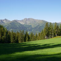 Gegenüber Sonntags- und Geierkogel