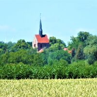 Die Kirchturmspitze immer im Blick