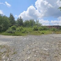 7.9 km Oben am Rücken links halten