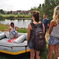 Einweisung am Schlauchboot, Paddlertreff Mihla