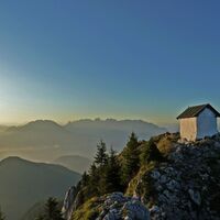 Brünnstein mit Kapelle