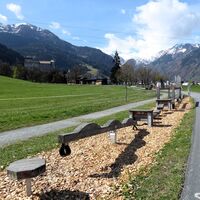 Der phantasievolle Bewegungspfad bringt kurz vor Kaprun noch einmal Schwung in die Wanderung.