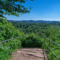 Aussichtspunkt unterhalb der Ruine Scharfenberg