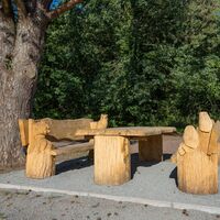 Sitzgruppe am Wanderparkplatz Sauweiher in Münchweiler an der Rodalb