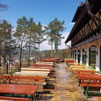 Sonnenterrasse des PWV-Hilschberghauses