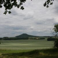 Blick vom Fuße des Kreuzberg Richtung Landeskrone