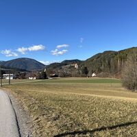 .. retour über den Weiler 'Am Stein' mit einigen Pferdekoppeln nach Kirchberg