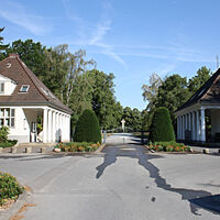 Eingang zum Friedhof