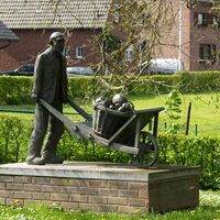 Denkmal und Hecken der mittelalterlichen Wallanlage in Waldfeucht