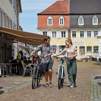 Fahrradfahrer in der Barockstadt Blieskastel