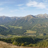 Panorama von Hohentauern bis zur Bösensteingruppe