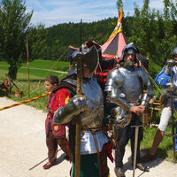 Landsknechte am Schlagbaum der alten Landesgrenze