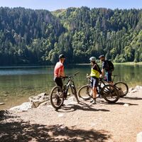 Pause am Feldsee beim Gipfeltrail Feldberg