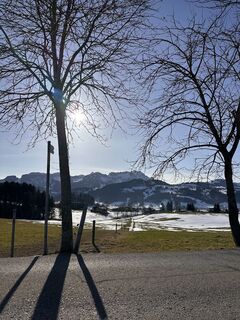 Fotografija s spletne strani Cyrill Bischof na poti