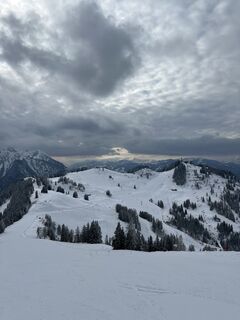 Fotografija s spletne strani QuinnFX na poti