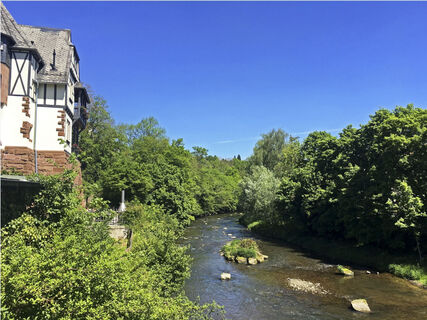 Ortseingang Pforzheim entlang der Nagold