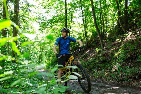 Mountainbiker im Gelände
