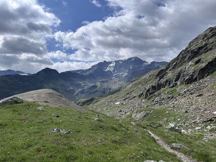 Photo de Emi le long du parcours