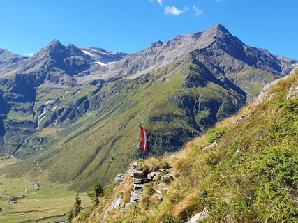 Photo de Marie-Louise Kohn le long du parcours