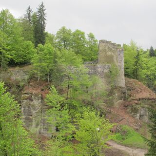 Burgruine Grasburg .- Schwarzwasser-Sense-Schluchtenweg Etappe 2