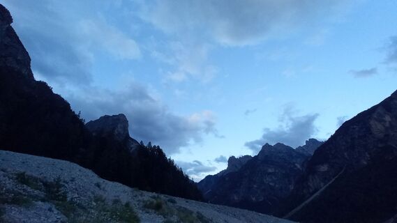 Fotografija s spletne strani andrea merlo na poti