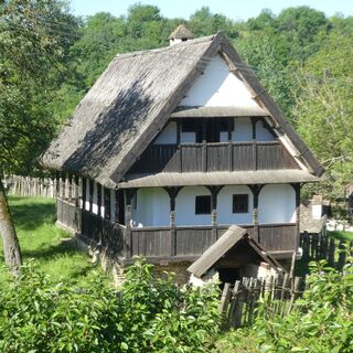 Muzej "Sremska kuća", Neštin