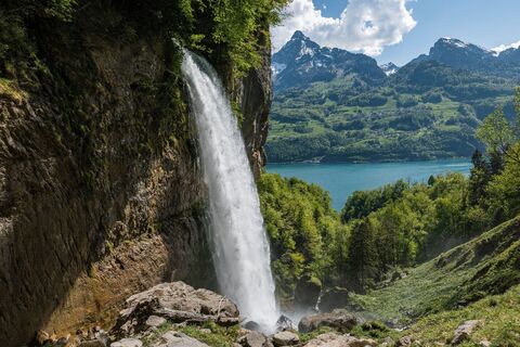 Rinquelle mit Blick Richtung Mürtschenstock