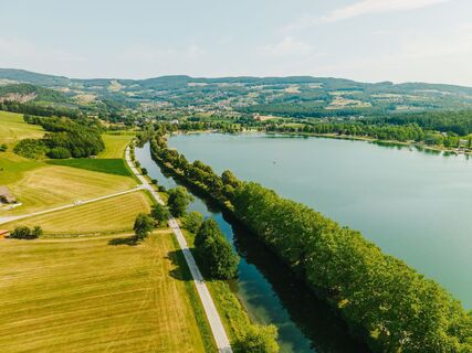 Geierwandrunde_Feistritz und Stubenbergsee von oben_Oststeiermark