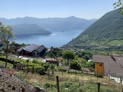 Zdjęcie z Michele Danesi wzdłuż trasy