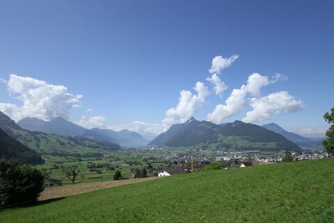 Ameisiwäg Schwyz - Aussicht auf den Schwyzer Talkessel