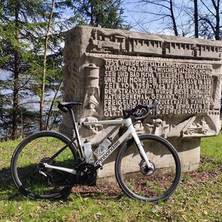 Ischlerbahn Denkmal am Mondsee