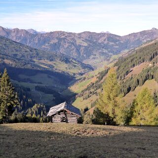 Der Blick zurück in das Ellmautal.