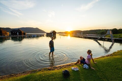 Radfahrer nach der Tour im Klopeiner Se