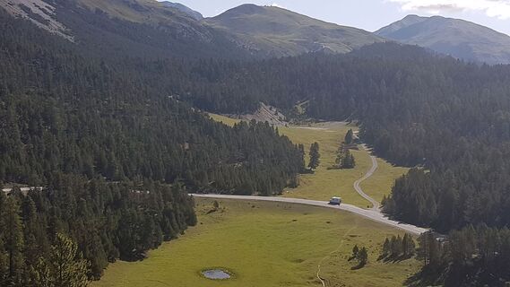 0.8 km Abzweigung zur Alp da Munt