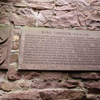 Infotafel an der Ruine Lie