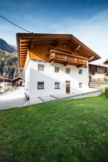 Farmerhouse und Alpensweet by Northsouth Apartments