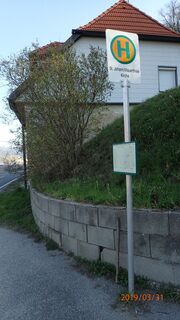 Bushaltestelle in St. Johann i. Mauerthal